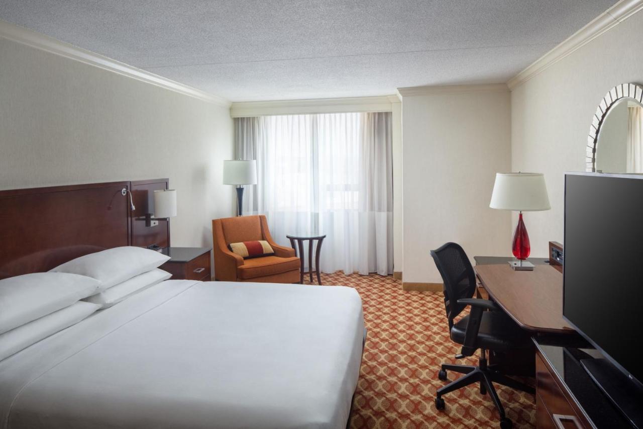 Indianapolis Marriott East Hotel Exterior photo