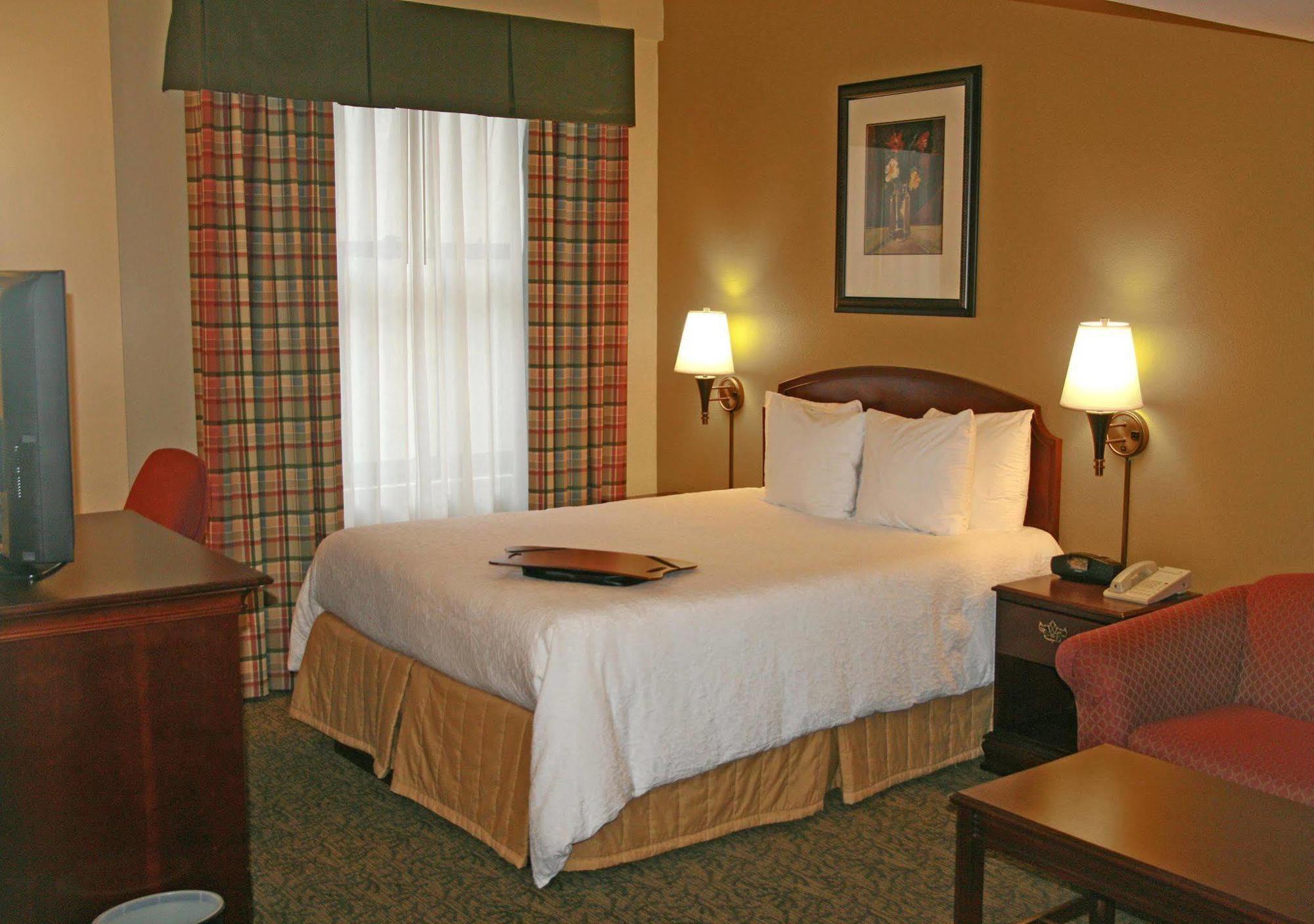 Indianapolis Marriott East Hotel Exterior photo