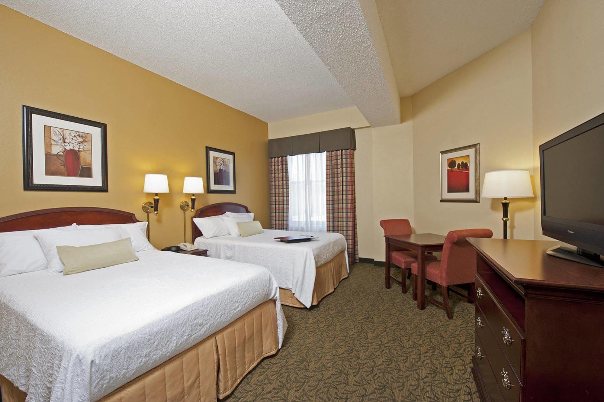 Indianapolis Marriott East Hotel Exterior photo