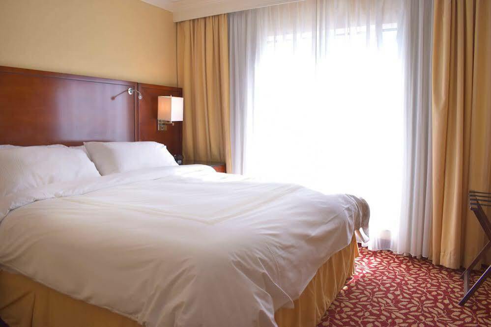 Indianapolis Marriott East Hotel Exterior photo